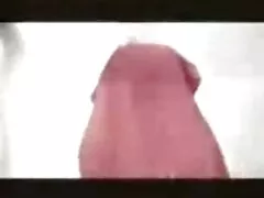 Un grosso cazzo di gomma nera in un gatto film porno gratis lesbo stretto.