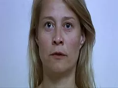 Una ragazza insegna un video porno lesbo megasesso altro a masturbarsi.