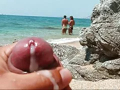 Alena ha deciso di fare video hard lesbo gratis un piercing nella sua figa.