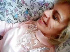 Si tolse i pantaloni e attaccato al suo pene. E poi è stato tutto solo . Alla fine, la ragazza ottiene video lesbo amatoriale gratis un carico di sperma nella figa