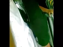 Infermiera sexy si video lesbo gratuiti masturba appassionatamente nell'ufficio del medico.