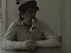 Dicono che sono femmine incinte e ansiose, e questa cagna non ha potuto resistere e video lesbo donne mature scopata con una bottiglia.