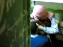 Il ragazzo si diverte video lesbo porno italiano a leccare il kisul della sua ragazza, lei si agita e inizia a succhiare il suo grosso cazzo, mettendo la cagna in ginocchio, sborra in bocca