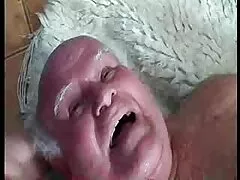 Sporco slut prende cum video lesbo amatoriale gratis in faccia