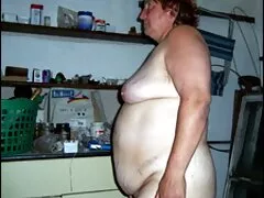 Lisa con grandi film lesbo italiani gratis tette ottiene piacere.