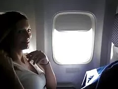 Si tolsero sotto le gambe del tavolo belle video lesbo italiano gratis ragazze in calze.